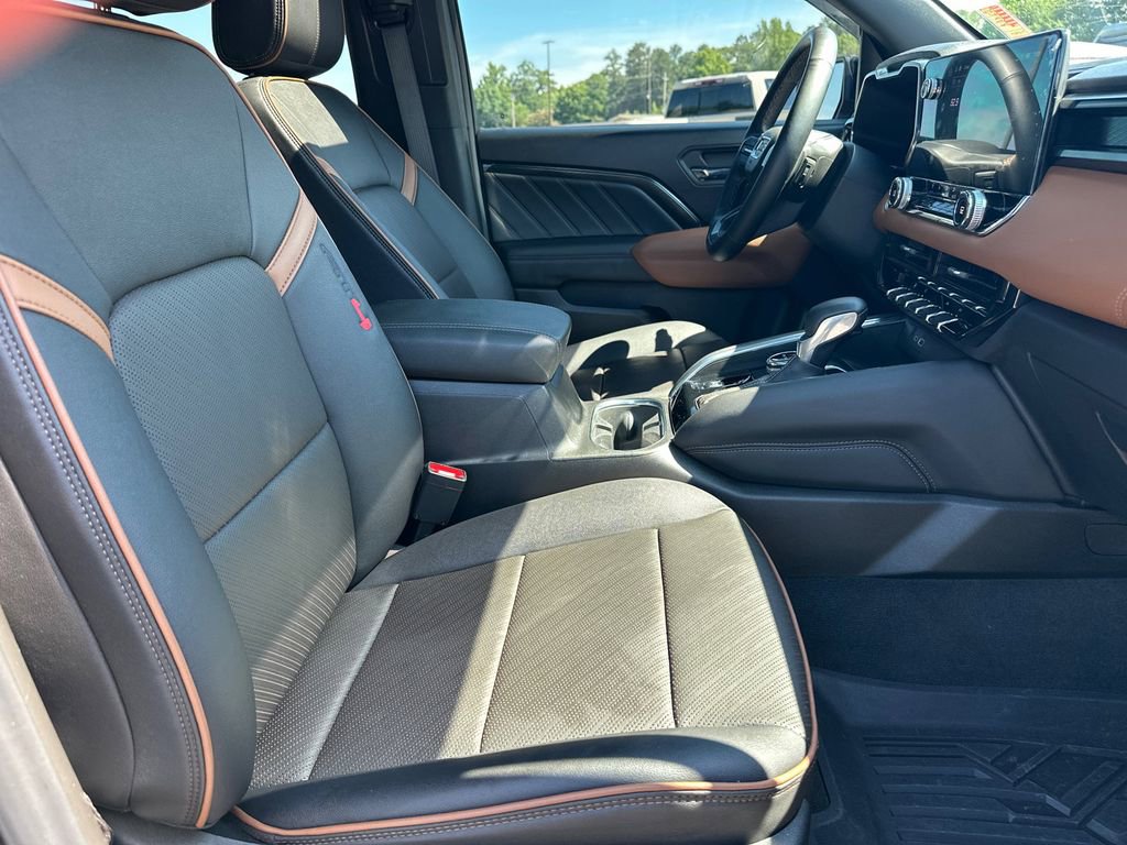 Used 2023 GMC Canyon AT4 w/ AT4 Premium Package AWD/4WD image 14