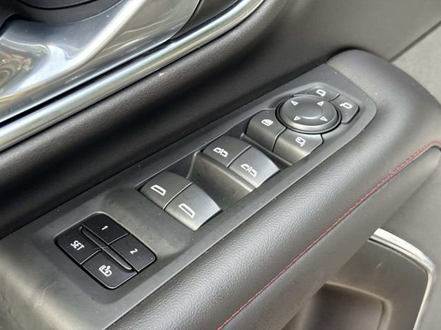 Used 2022 Chevrolet Suburban RST w/ Luxury Package AWD/4WD image 26