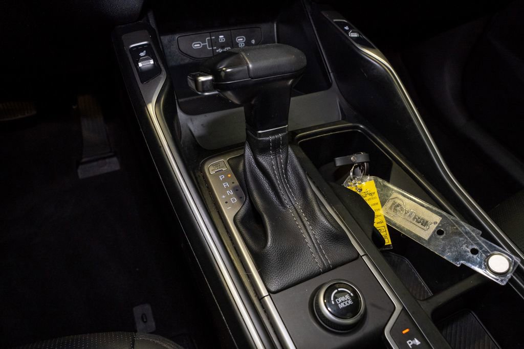 Used 2024 Kia Sorento S w/ Panoramic Sunroof Package image 17