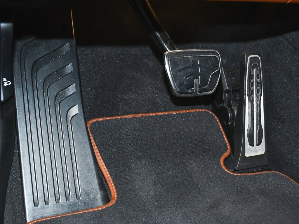 Used 2024 BMW ALPINA XB7 image 24