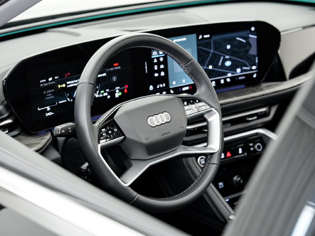 Certified 2025 Audi Q5 Premium w/ Convenience Package AWD/4WD image 9