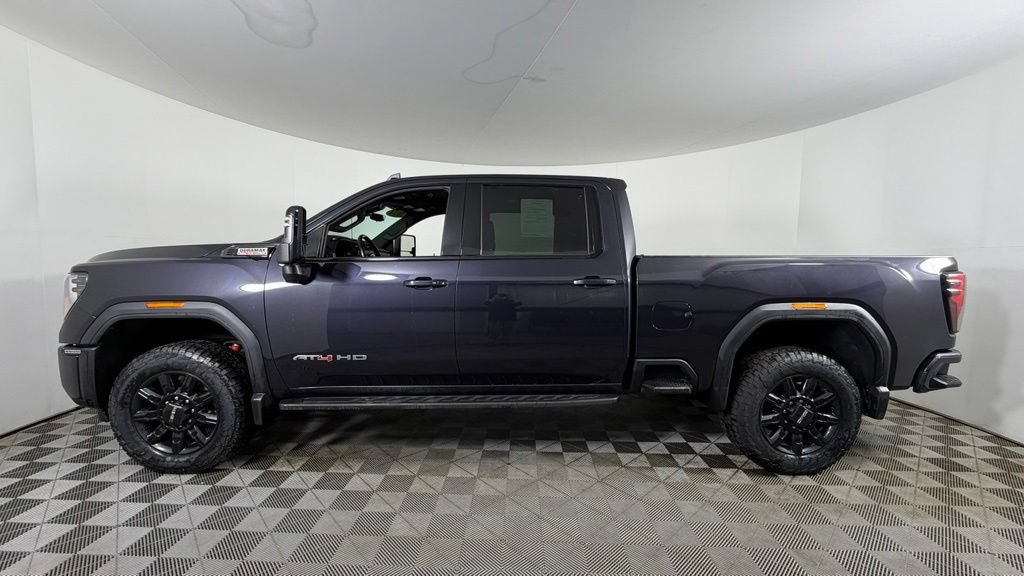 Used 2024 GMC Sierra 2500 AT4 w/ AT4 Premium Plus Package AWD/4WD image 5
