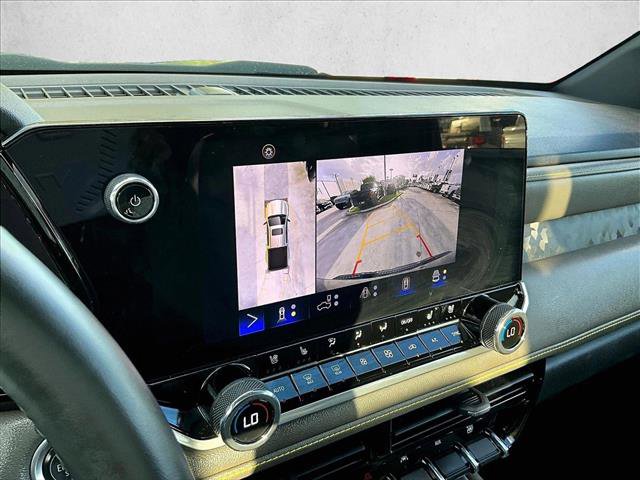 Used 2024 Chevrolet Colorado ZR2 w/ ZR2 Convenience Package III AWD/4WD image 23