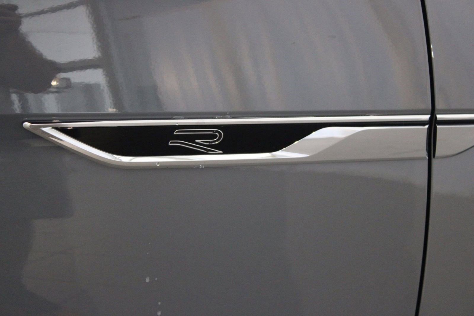 New 2026 Volkswagen Atlas SEL Premium R-Line image 23