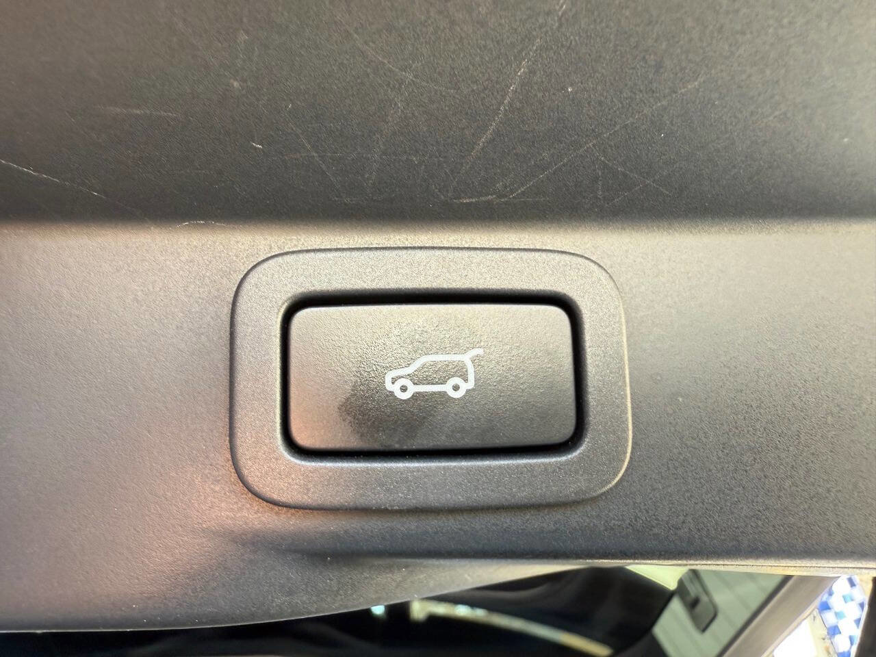 Used 2019 Land Rover Range Rover Sport SE image 47