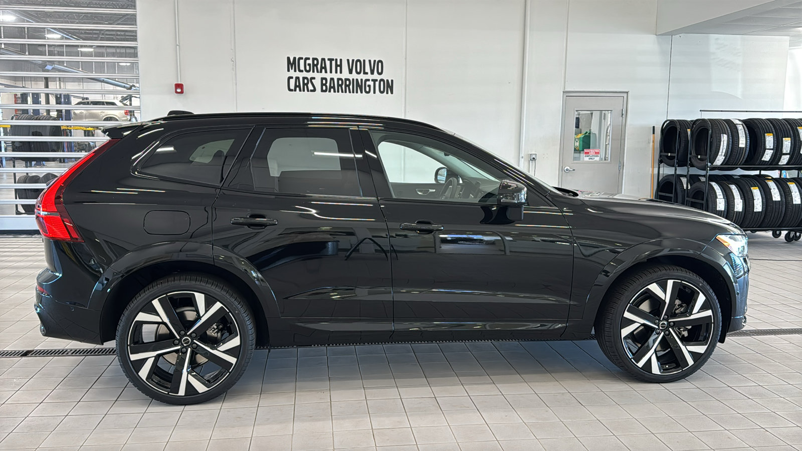 New 2027 Volvo XC60 B5 Ultra AWD/4WD image 4