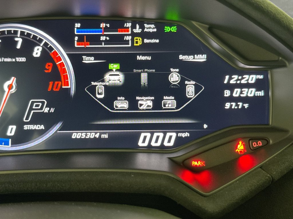 Used 2018 Lamborghini Huracan Performante AWD/4WD image 15