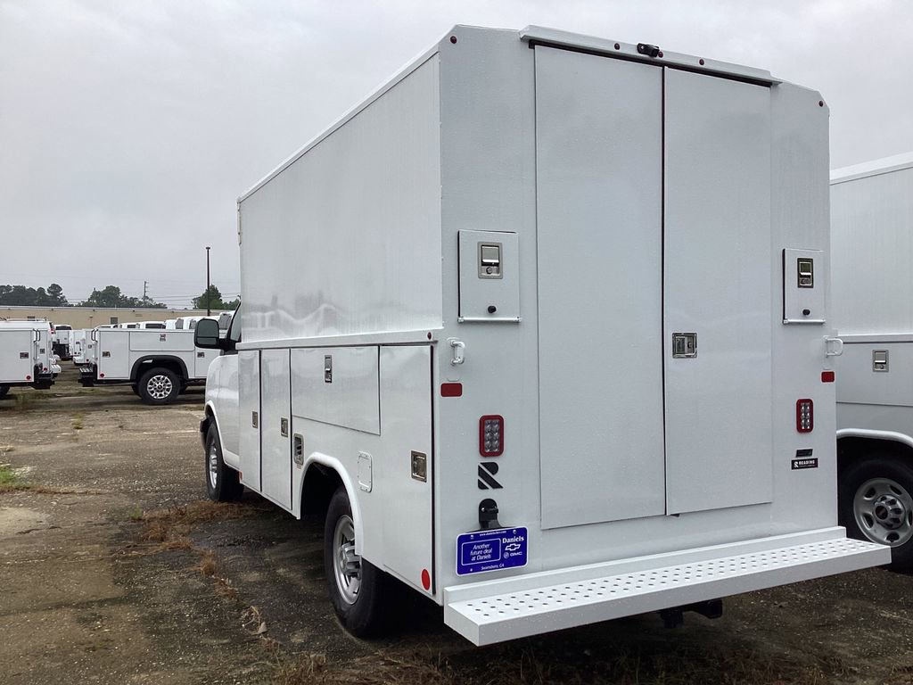 New 2025 Chevrolet Express 3500 w/ Power Convenience Package RWD image 4