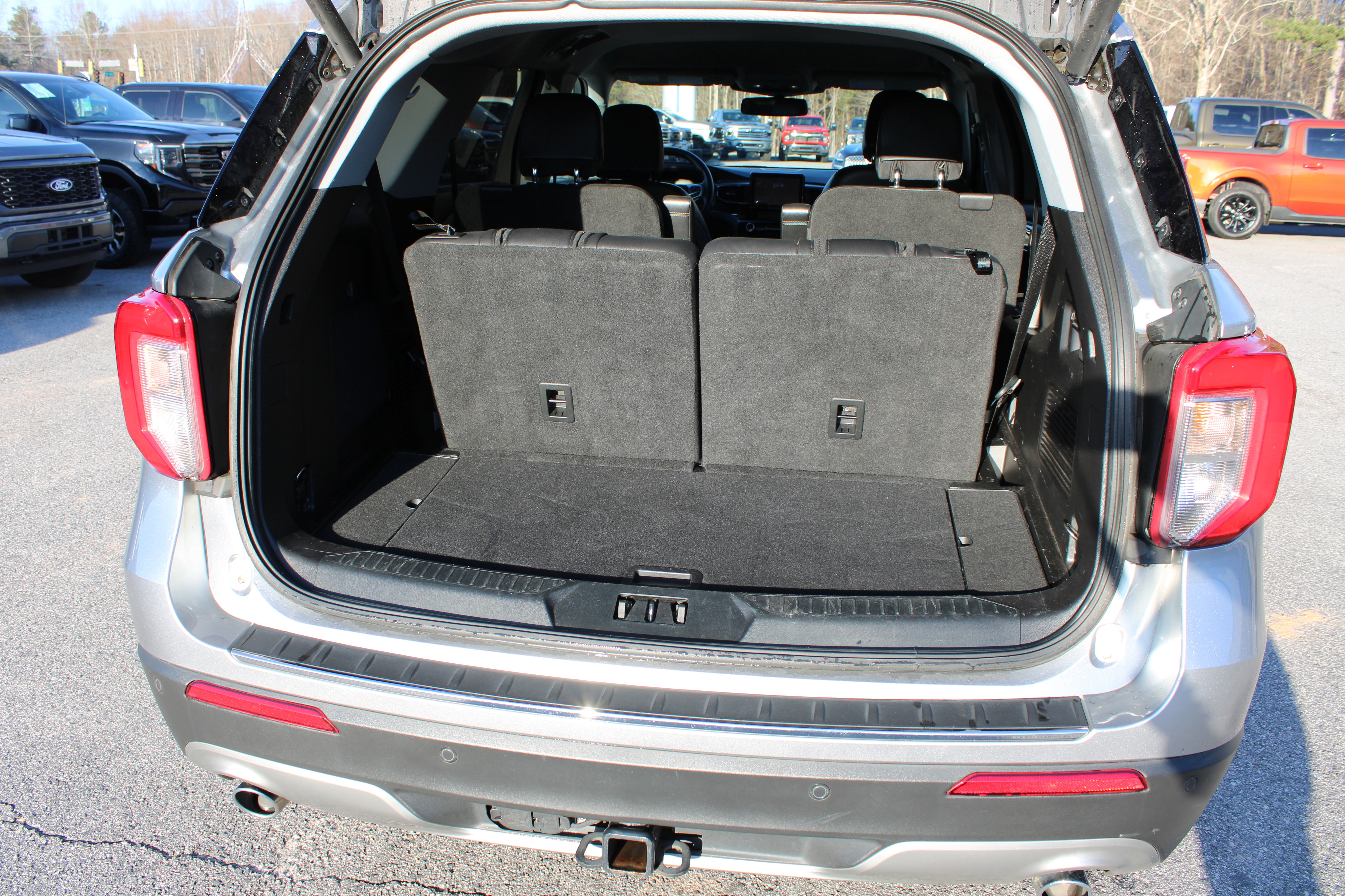 Used 2021 Ford Explorer Limited w/ Equipment Group 301A image 10