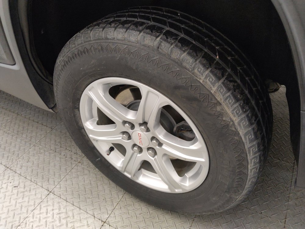Used 2019 GMC Acadia SLE image 31