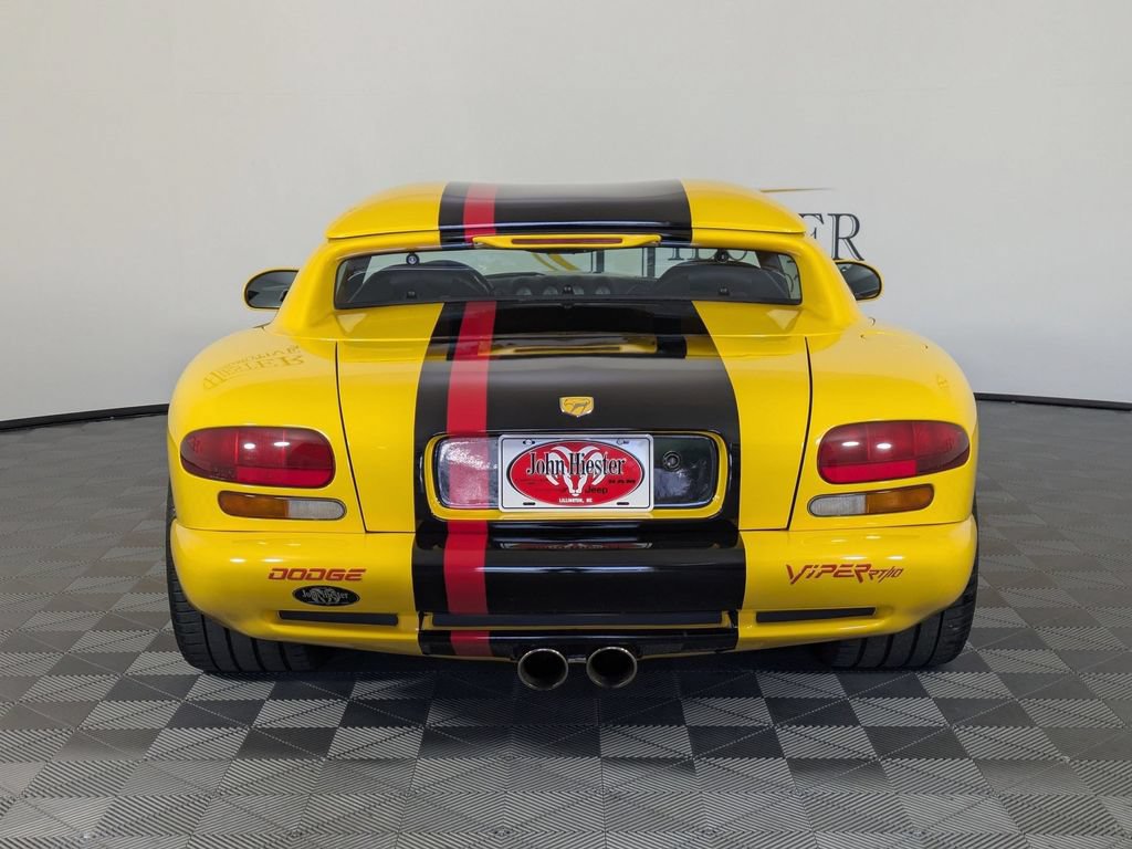 Used 2002 Dodge Viper RT/10 RWD image 3
