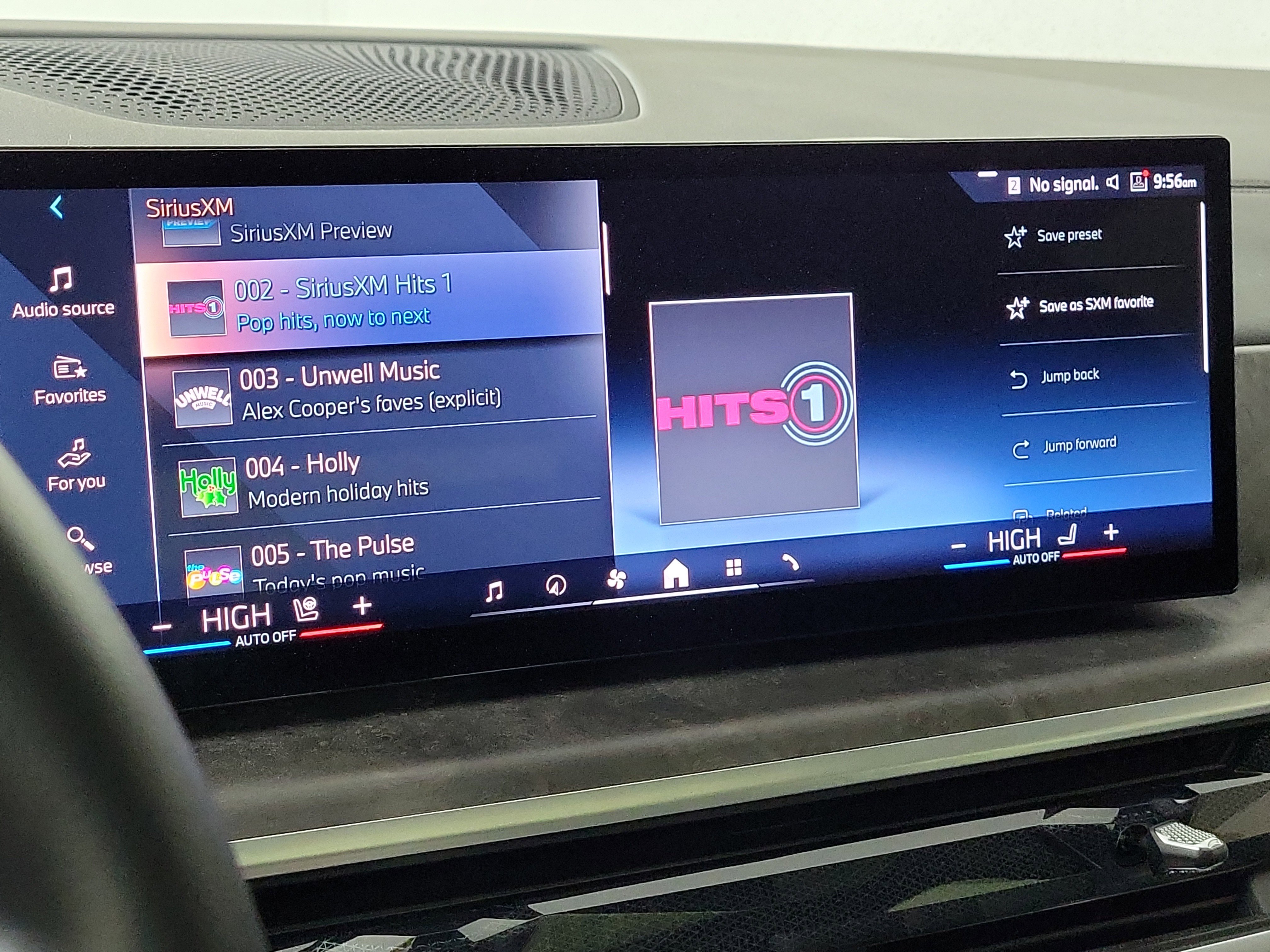 Certified 2025 BMW X7 xDrive40i image 17