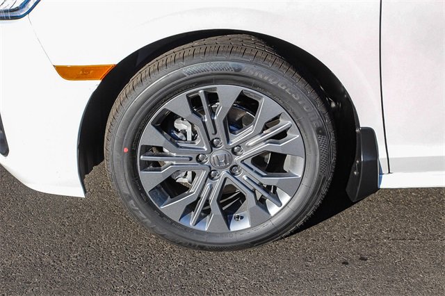 New 2026 Honda Odyssey Touring image 11