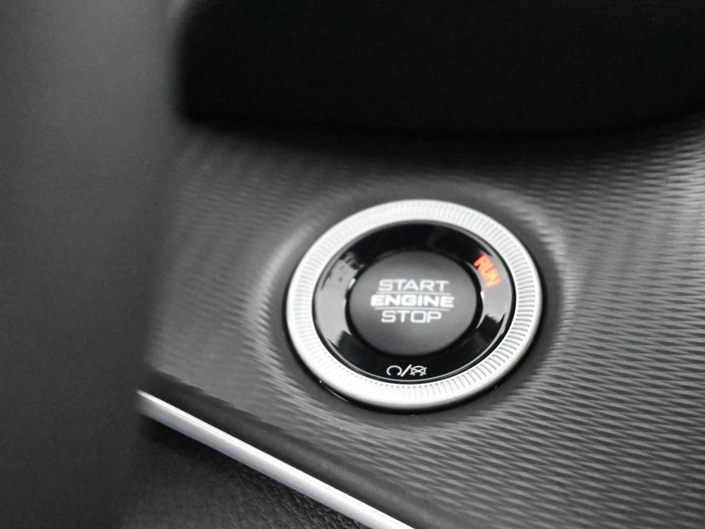 New 2025 Jeep Grand Cherokee Laredo X w/ Luxury Tech Group I image 19