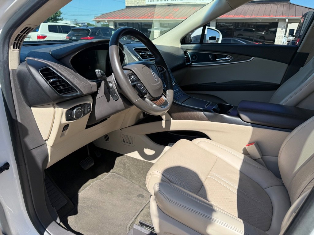Used 2020 Lincoln Nautilus Reserve w/ Equipment Group 201A FWD image 12