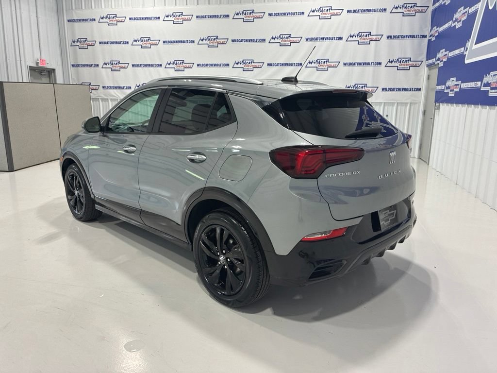 Used 2024 Buick Encore GX Sport Touring FWD image 4