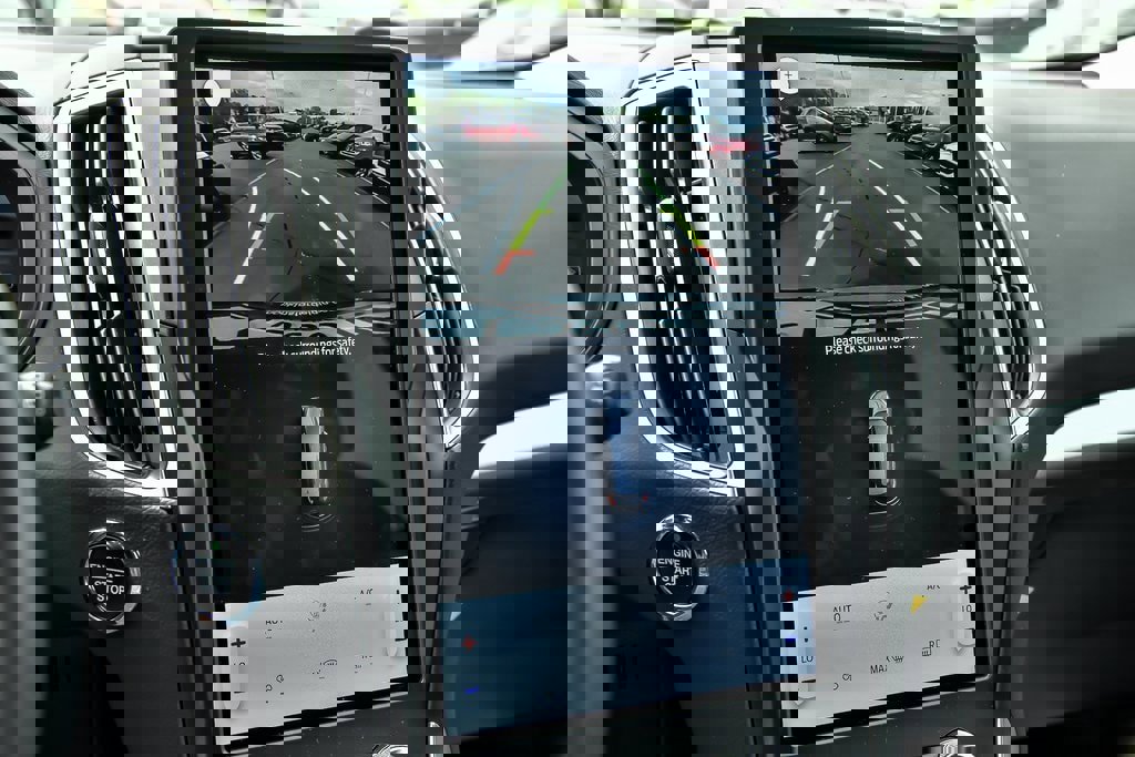 New 2024 Ford Edge SE w/ Black Appearance Package image 34