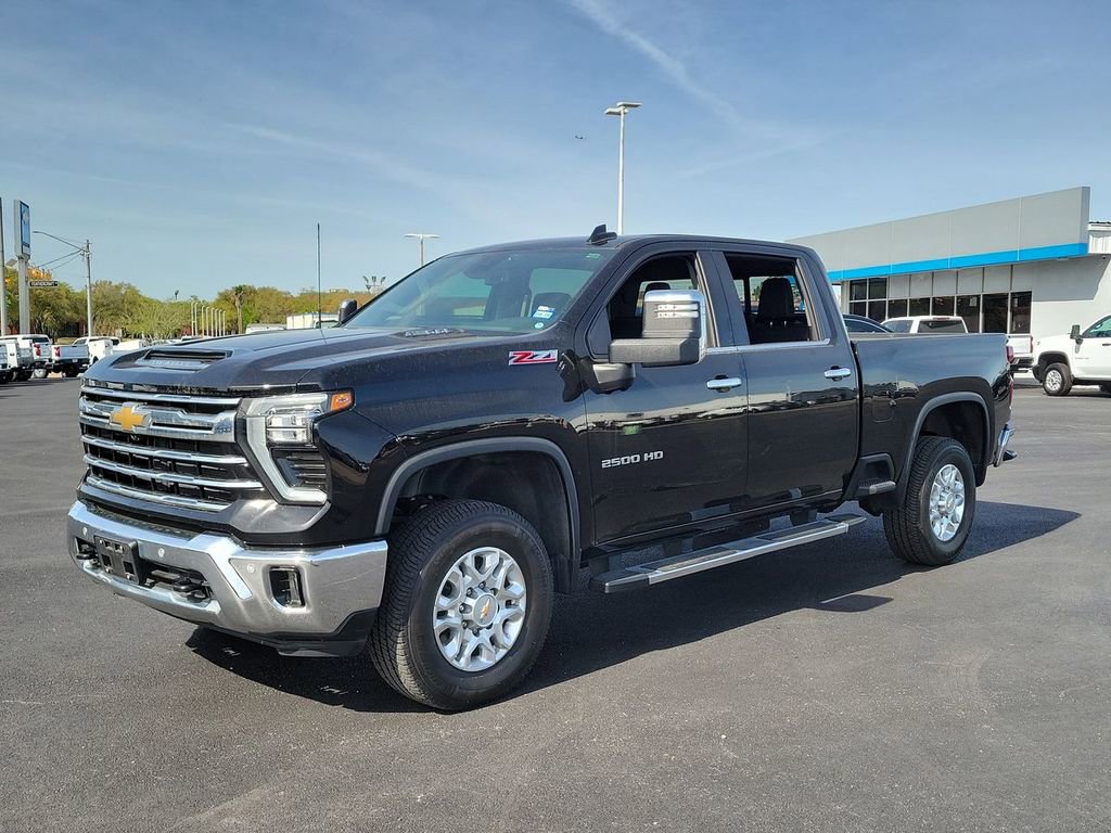 Used 2024 Chevrolet Silverado 2500 LTZ w/ LTZ Convenience Package image 13