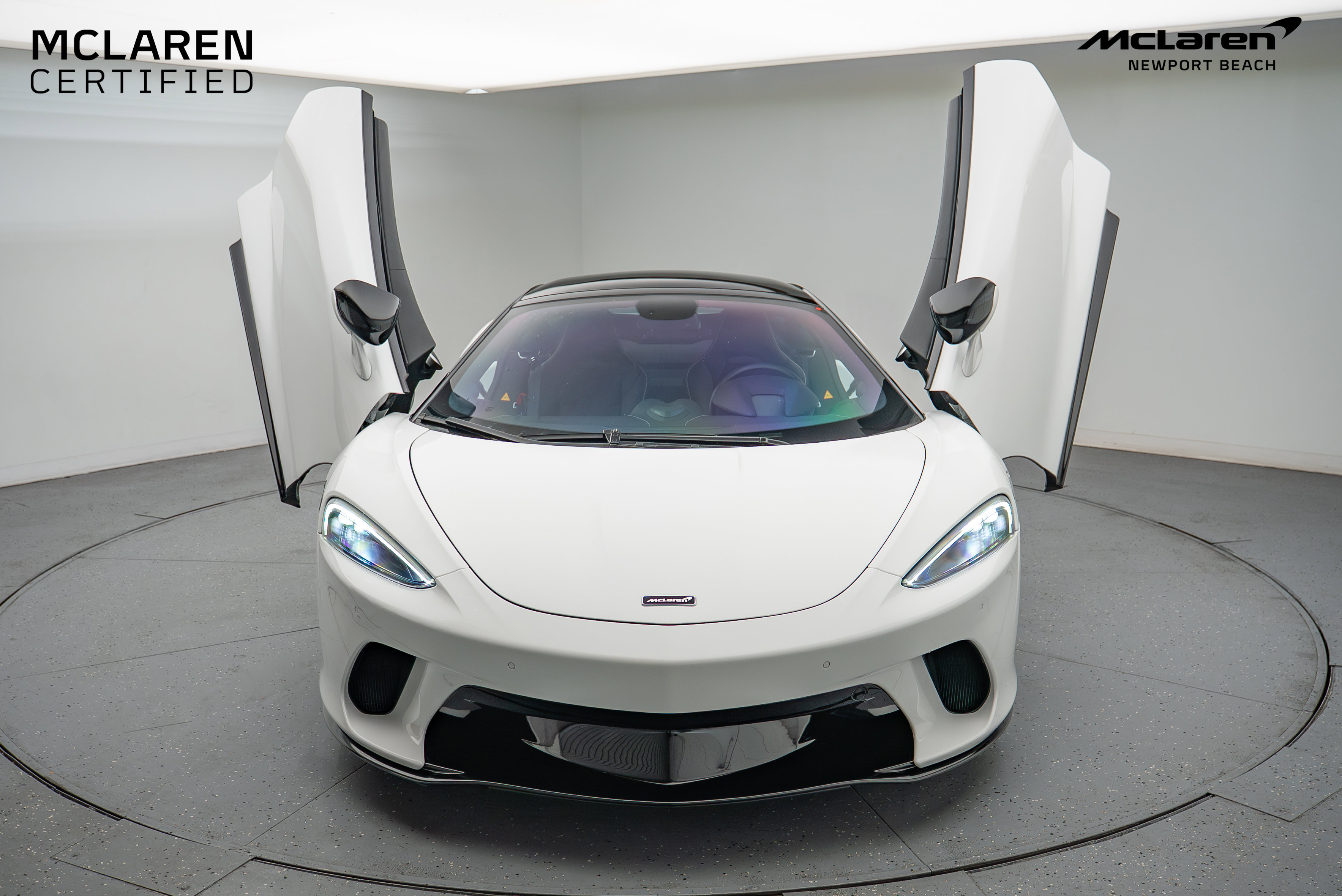 Used 2022 McLaren GT image 9