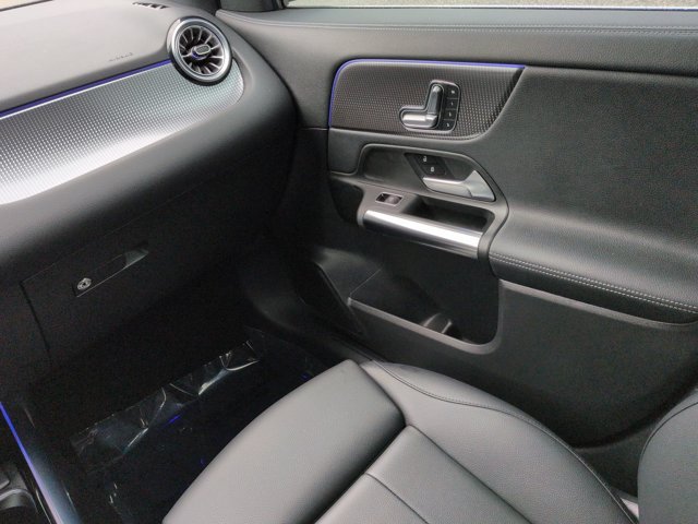 Certified 2023 Mercedes-Benz GLA 250 image 17