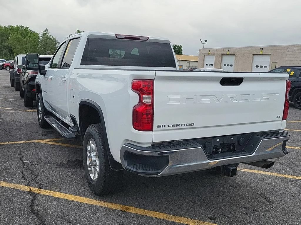 Used 2023 Chevrolet Silverado 2500 LT w/ Convenience Package AWD/4WD image 2