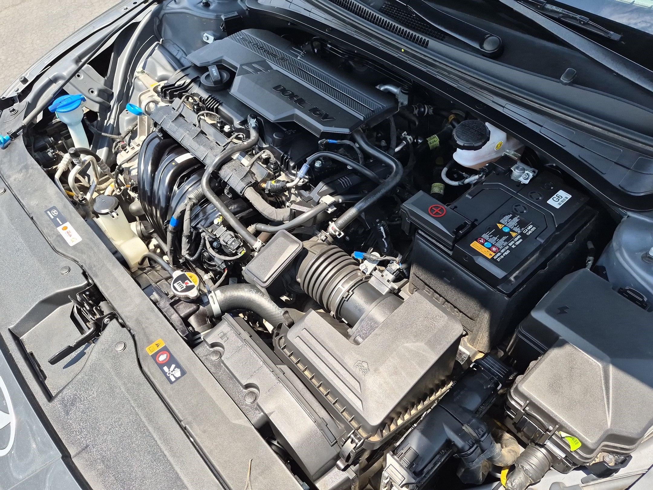 Certified 2025 Hyundai Elantra SEL FWD image 33