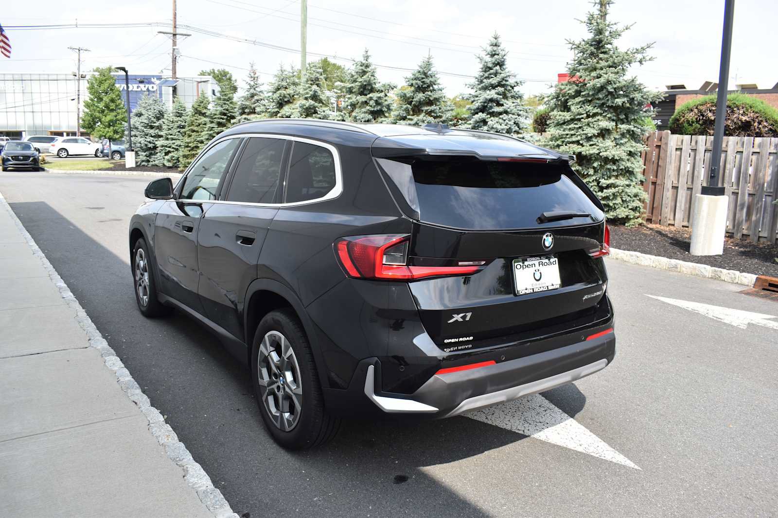 Used 2023 BMW X1 xDrive28i w/ Premium Package AWD/4WD image 7