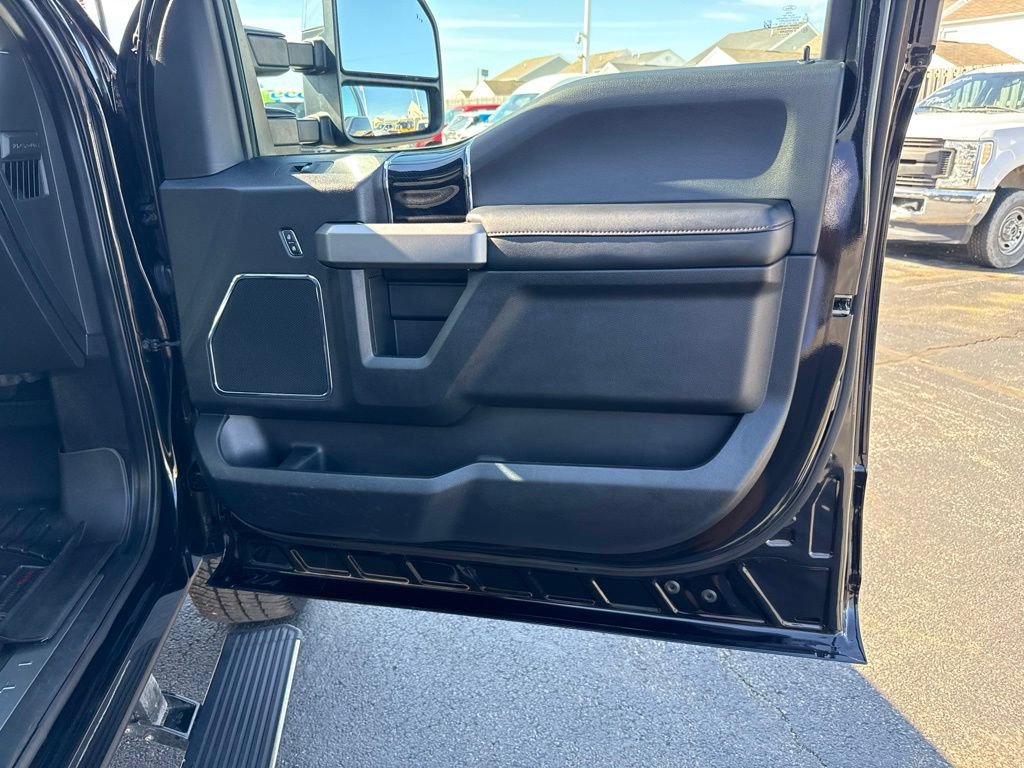Used 2020 Ford F350 Platinum w/ FX4 Off-Road Package AWD/4WD image 39