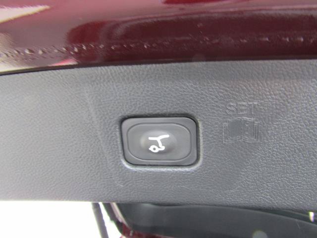 Used 2024 Ford Edge Titanium w/ Equipment Group 301A AWD/4WD image 13