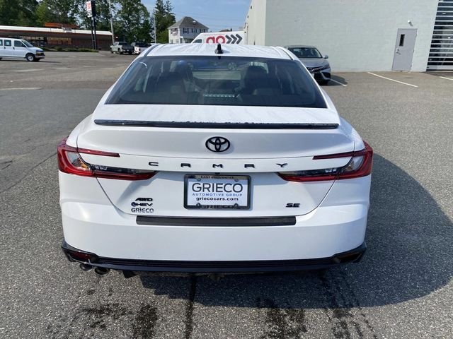 New 2026 Toyota Camry Hybrid AWD/4WD image 4