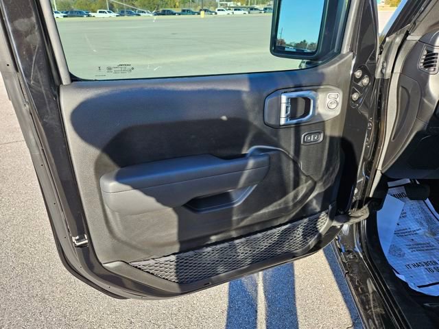 New 2025 Jeep Gladiator Sport image 10