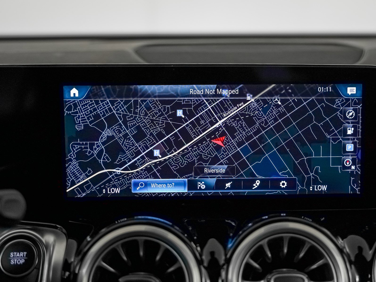 Certified 2023 Mercedes-Benz EQB 300 4MATIC w/ Exclusive Package image 22