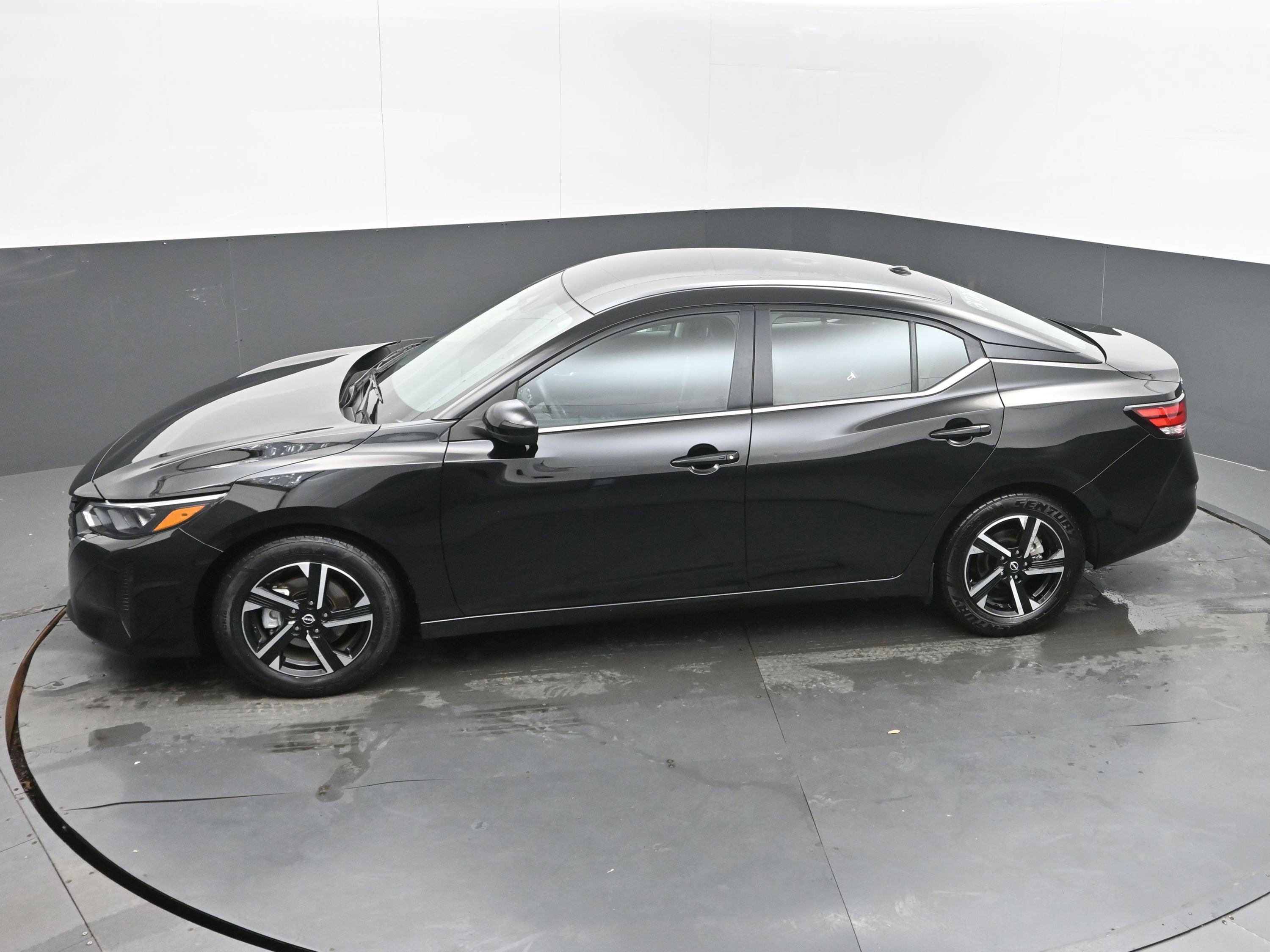 Used 2025 Nissan Sentra SV FWD image 34
