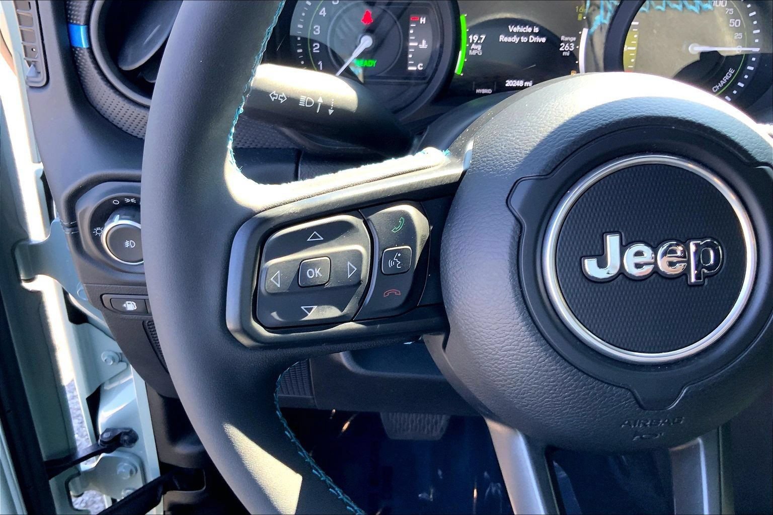 Certified 2024 Jeep Wrangler Unlimited Rubicon 4xe AWD/4WD image 23
