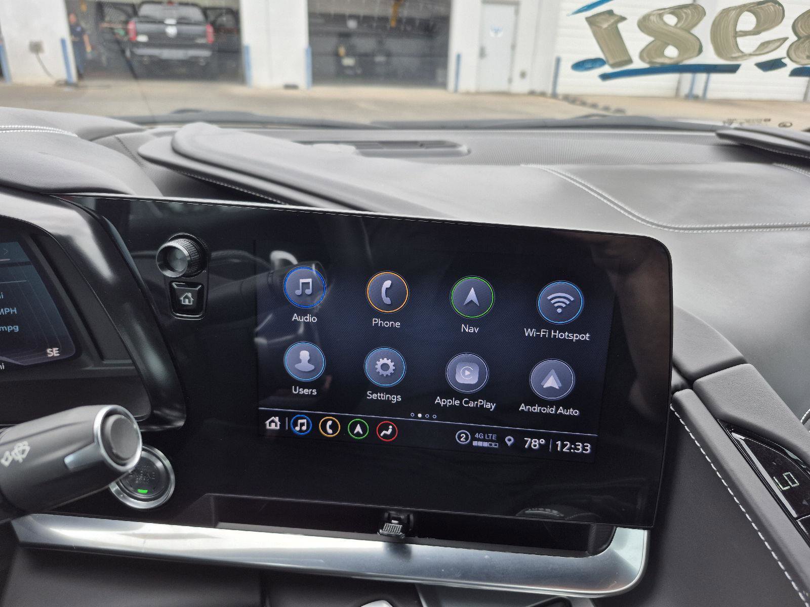 Used 2022 Chevrolet Corvette Stingray Premium Conv w/ Z51 Performance Package RWD image 4