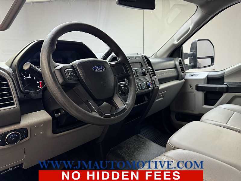 Used 2019 Ford F250 XL w/ Power Equipment Group AWD/4WD image 12