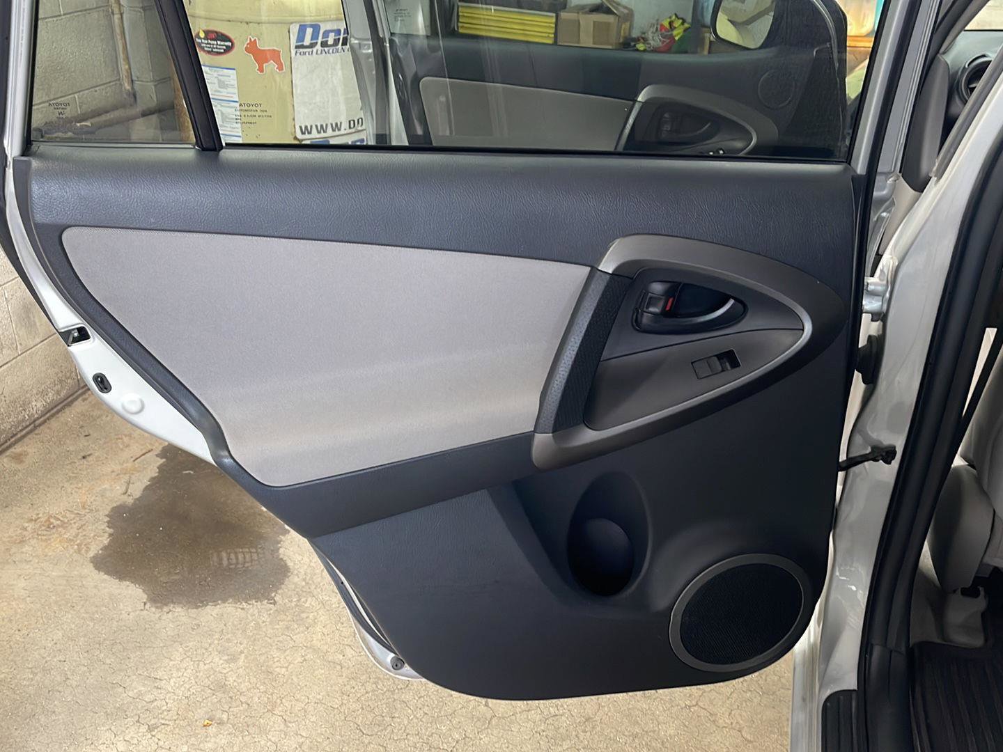 Used 2012 Toyota RAV4 4WD image 21