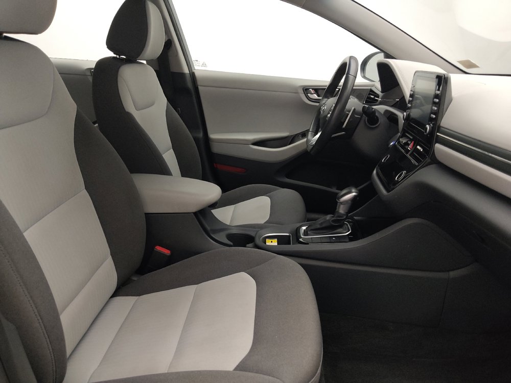 Used 2020 Hyundai Ioniq SE FWD image 21