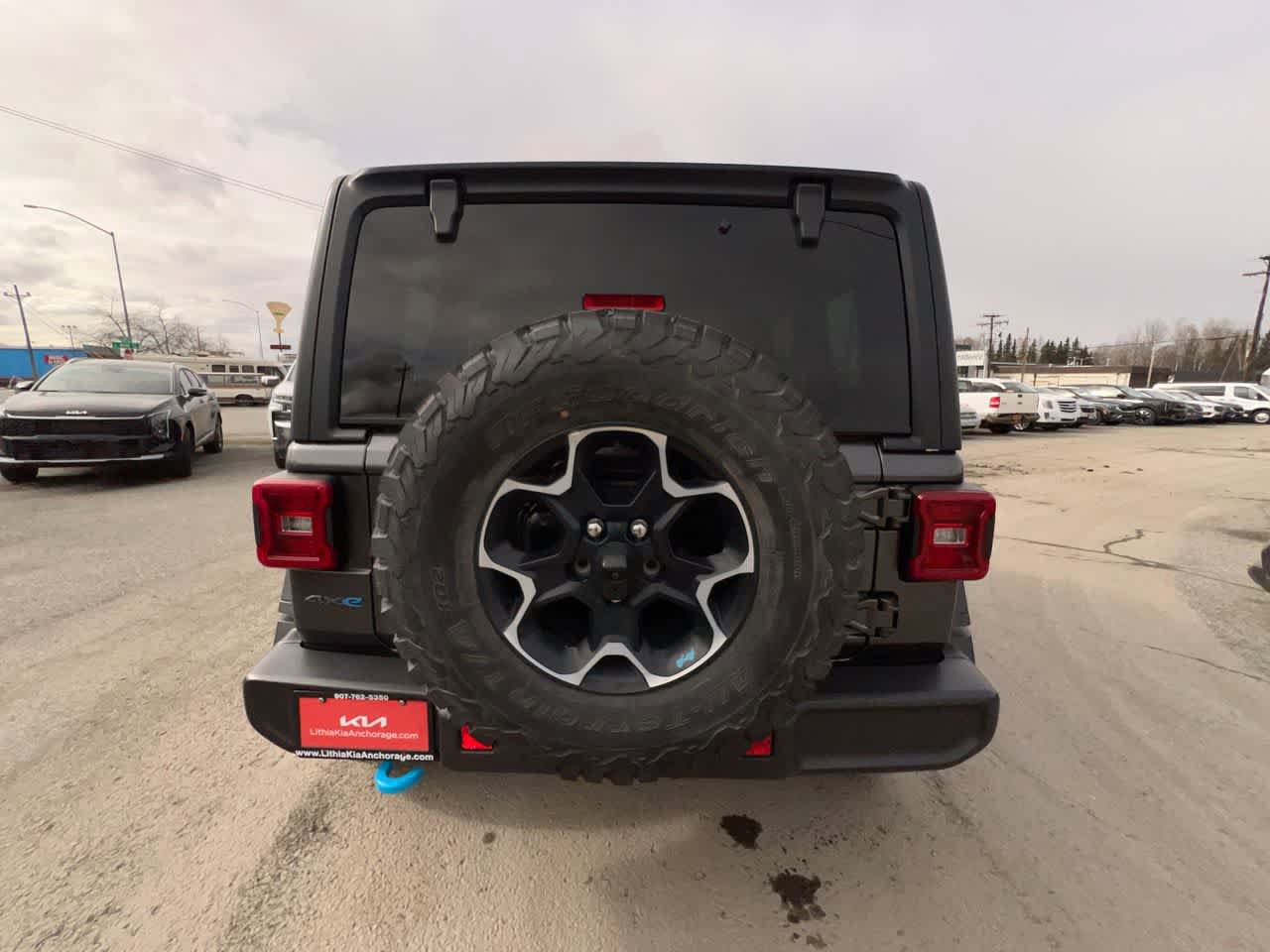 Used 2023 Jeep Wrangler Unlimited Rubicon 4xe w/ Cold Weather Group AWD/4WD image 25