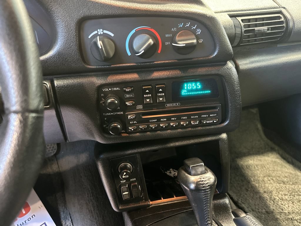 Used 1995 Chevrolet Camaro Z28 RWD image 17