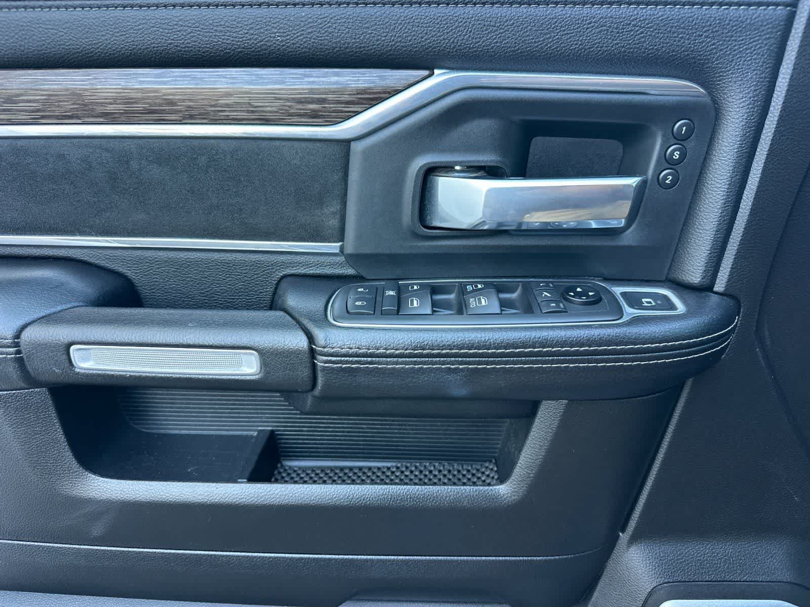 Used 2019 RAM 2500 Laramie AWD/4WD image 12