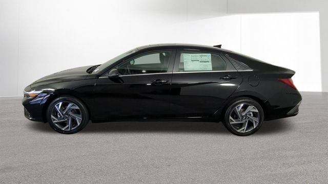 New 2026 Hyundai Elantra Limited FWD image 5