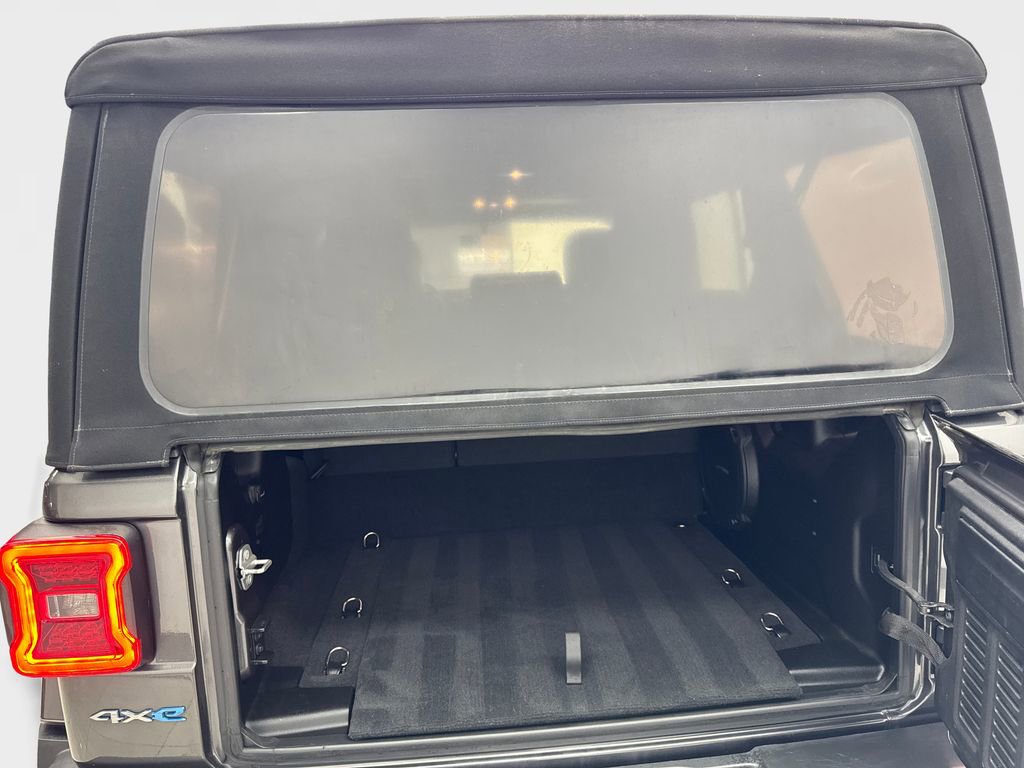 Used 2022 Jeep Wrangler Unlimited Sahara w/ Cold Weather Group image 78