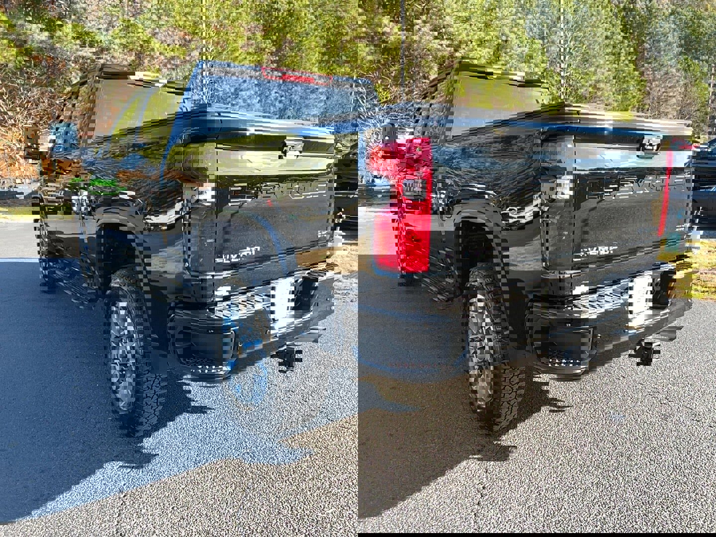 Used 2025 Chevrolet Silverado 2500 Custom w/ Custom Value Package image 7