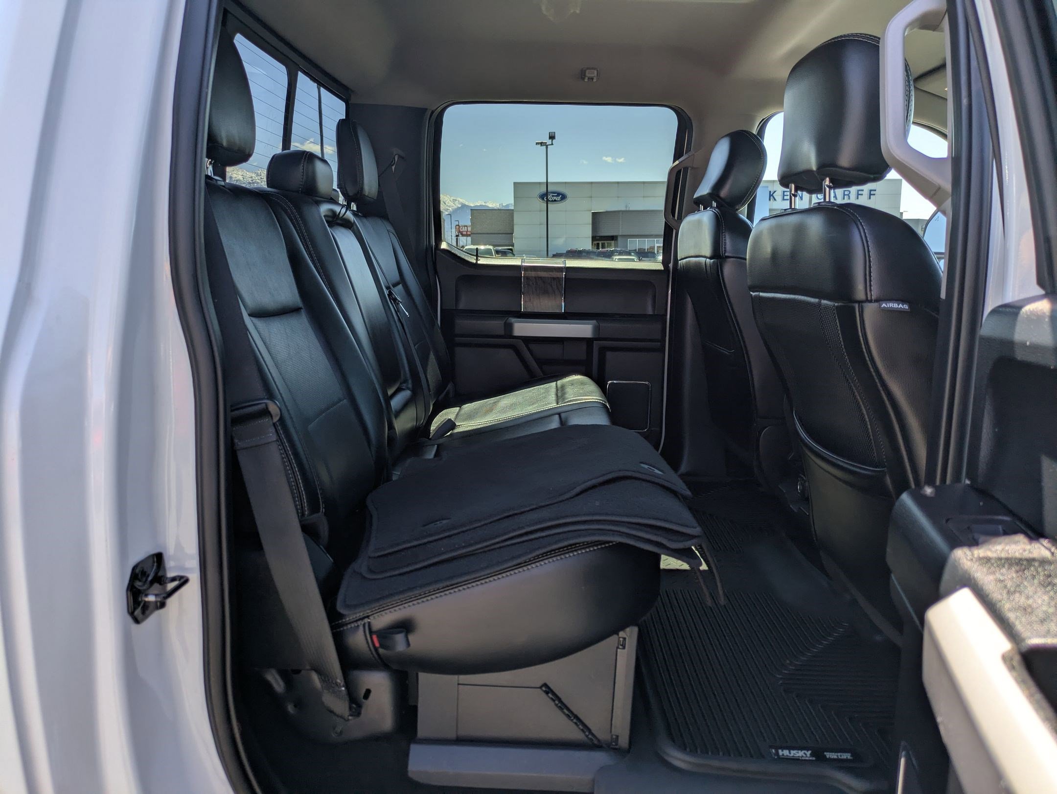 Used 2019 Ford F350 Lariat w/ Lariat Value Package AWD/4WD image 29