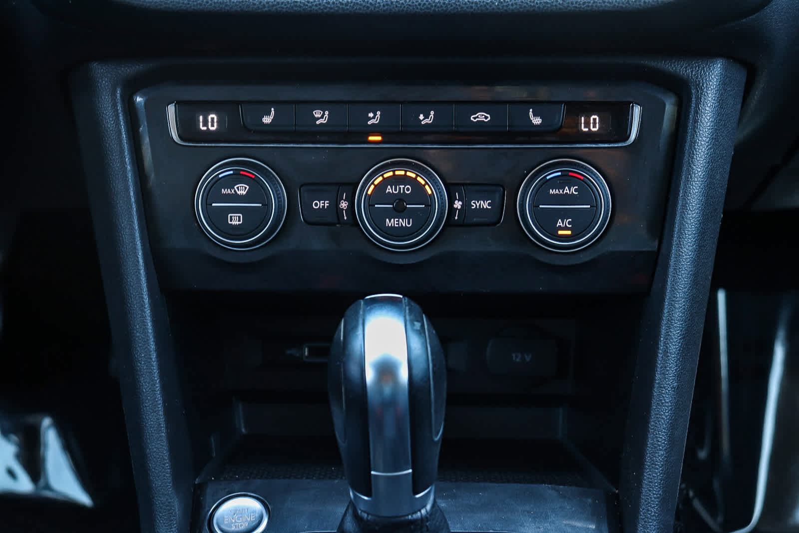 Used 2019 Volkswagen Tiguan SE image 14