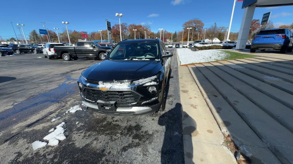 Certified 2025 Chevrolet TrailBlazer LT image 3