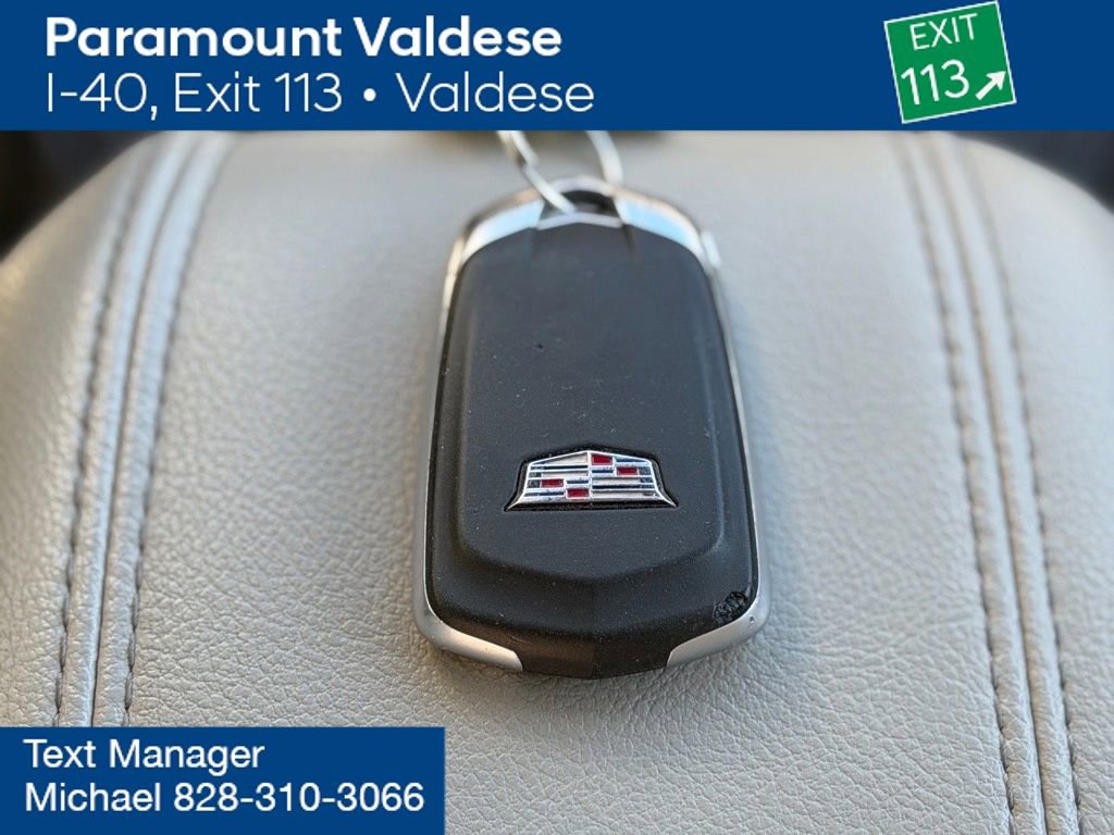 Used 2023 Cadillac XT4 Premium Luxury image 18