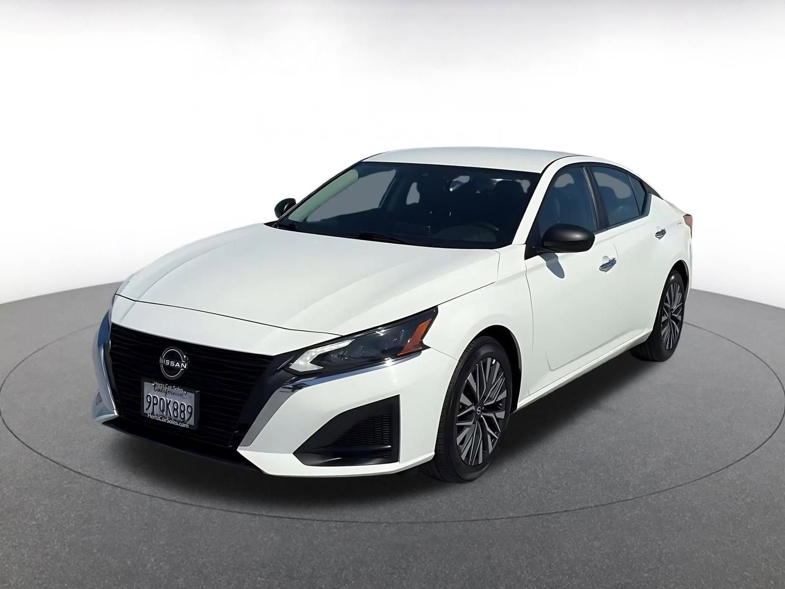 Used 2025 Nissan Altima 2.5 SV FWD image 7