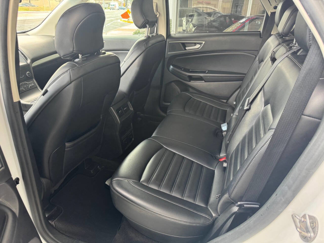 Used 2019 Ford Edge SEL w/ Equipment Group 201A image 17